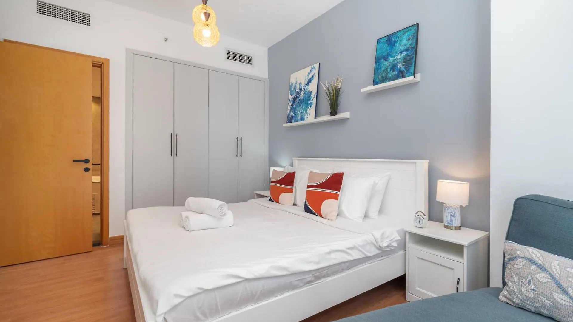 Cozy 3Br Apartment With City View In Dubai Marina!