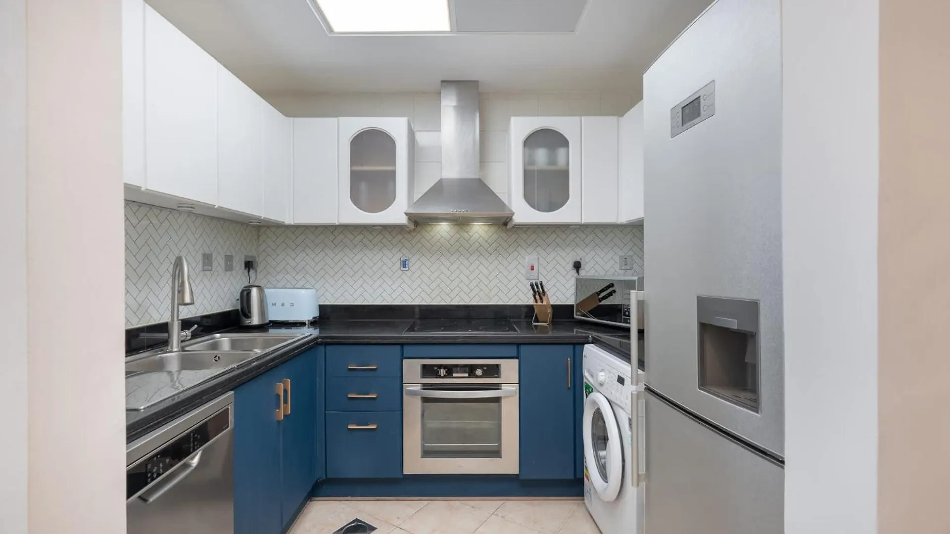 Cozy 3Br Apartment With City View In Dubai Marina!