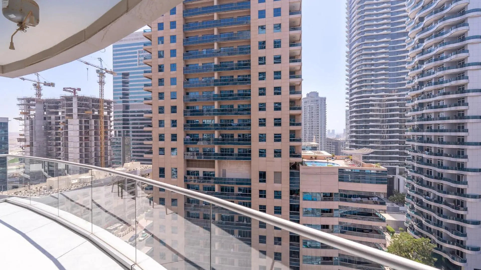 Cozy 3Br Apartment With City View In Dubai Marina!