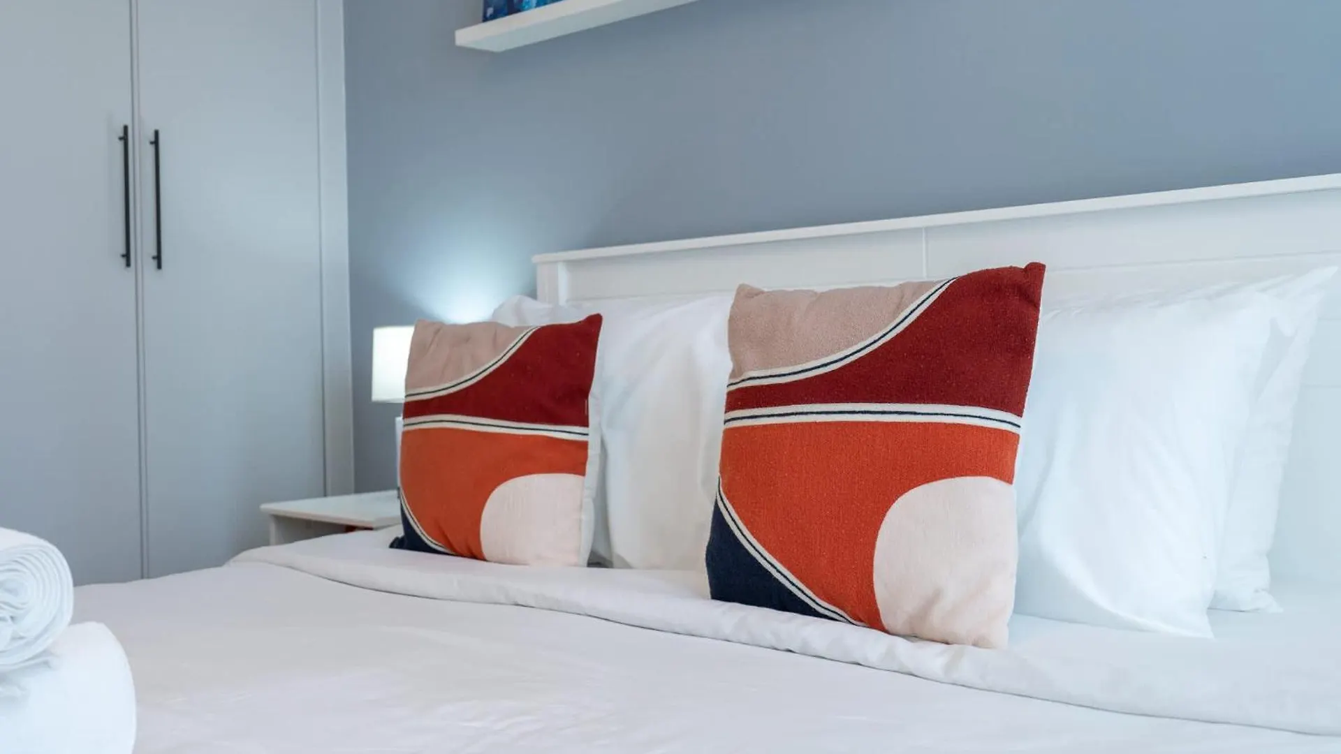 Cozy 3Br Apartment With City View In Dubai Marina!