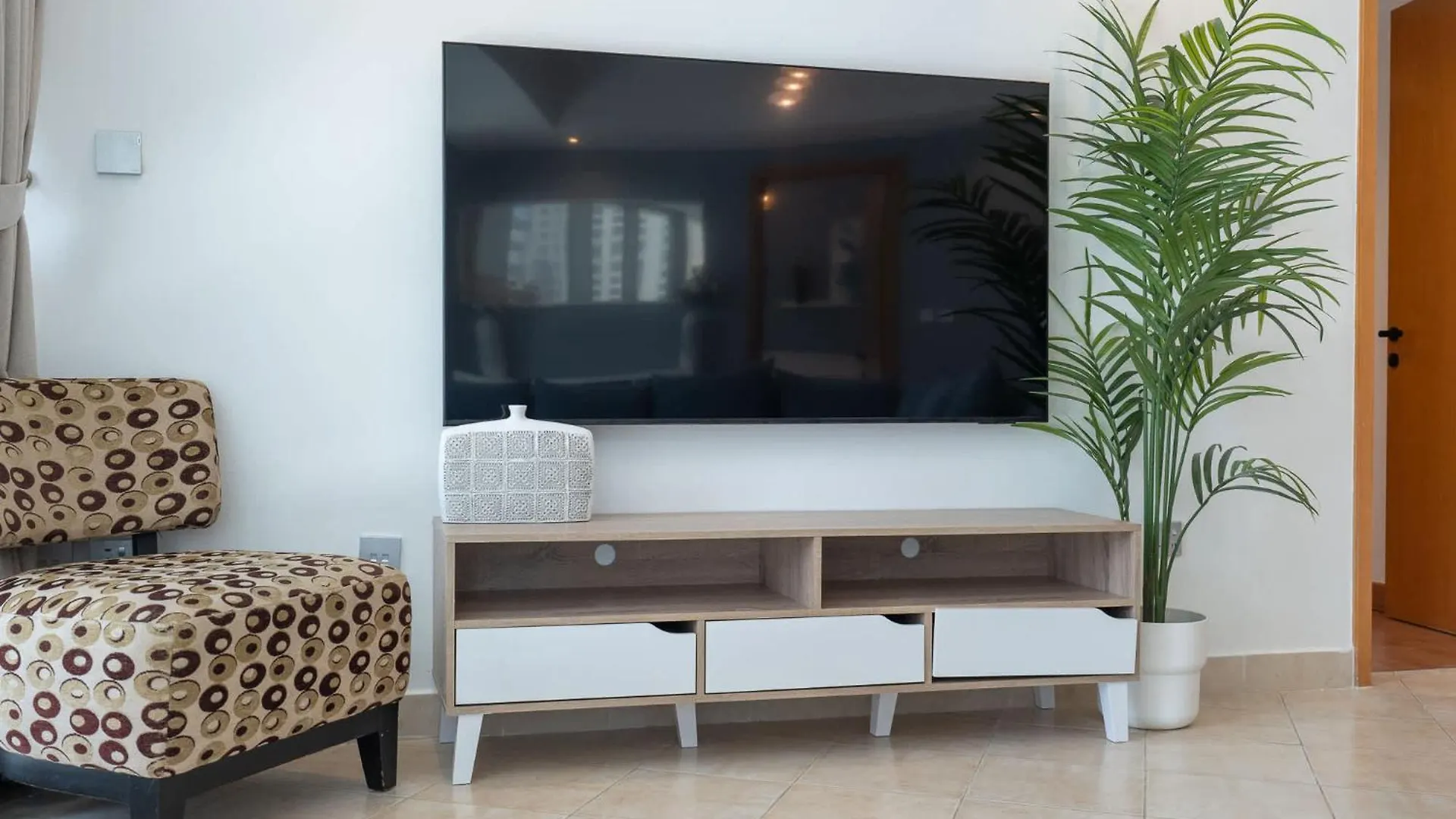 Cozy 3Br Apartment With City View In Dubai Marina!